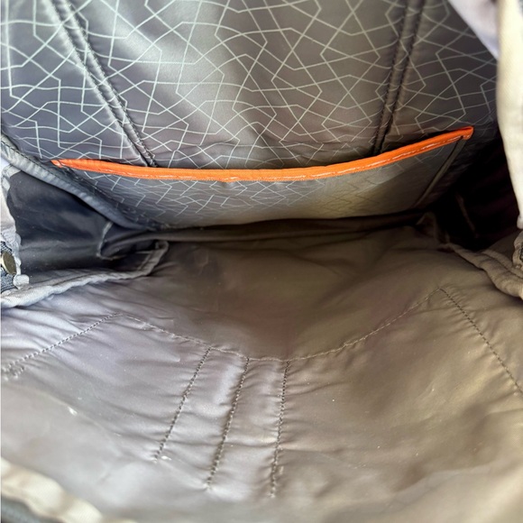 High Sierra 24L Everyday Grab Handle Backpack, Gray Patterned New WITHOUT Tags - Picture 9 of 10